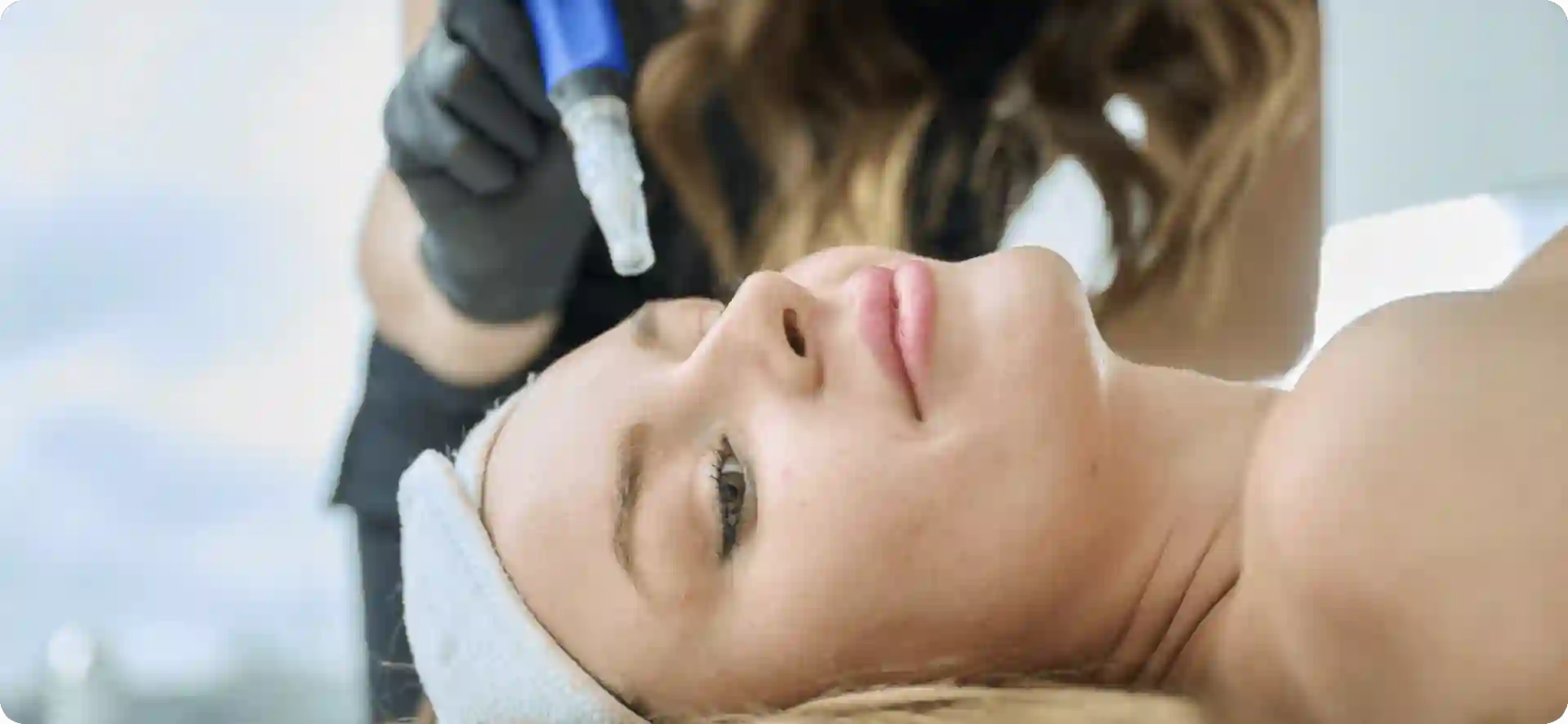 How Do Microneedles Trigger New Collagen and Elastin in Loose Skin Ayr?